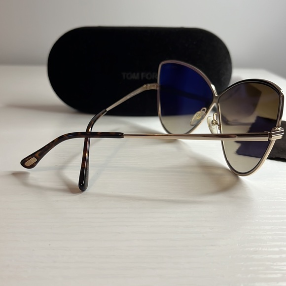 Tom Ford Sunglasses - Picture 5 of 6